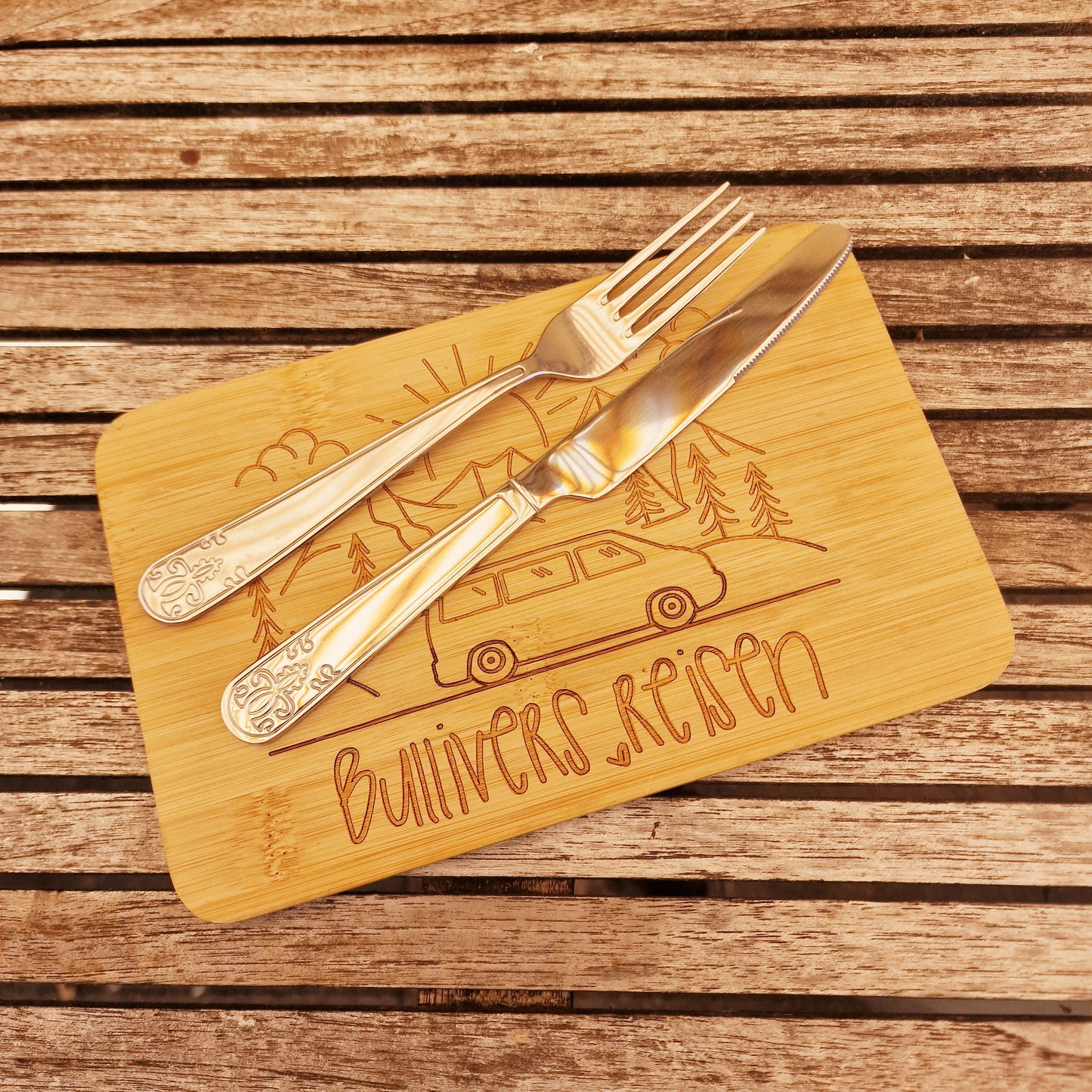 Individuell gestaltbare Bambus-Frühstücksbrettchen | dein persönliches Statement im Camper